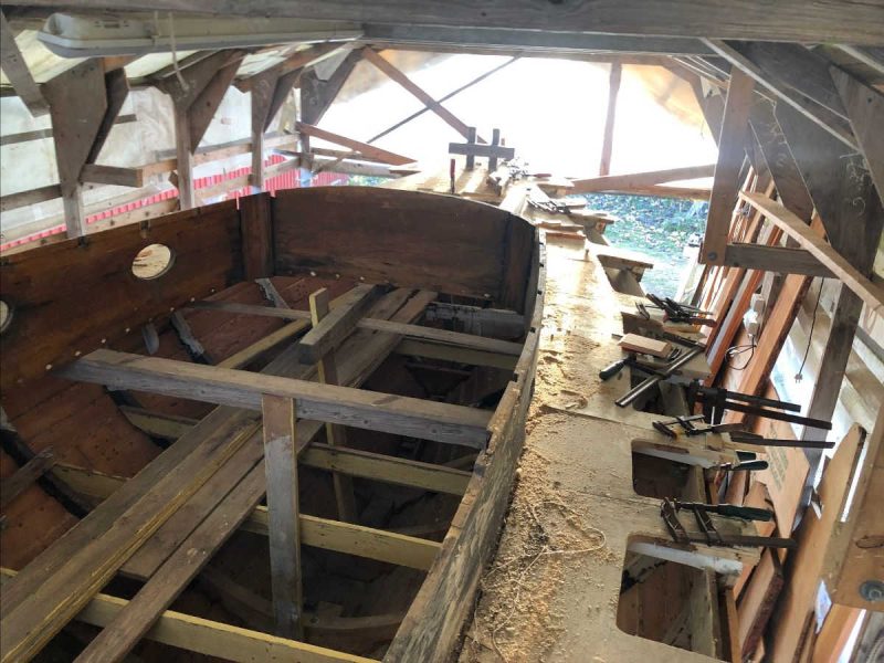 Es wurde beschlossen, das Deck zu entfernen, um die Montage der 17. Reihe zu ermöglichen. November 2025.